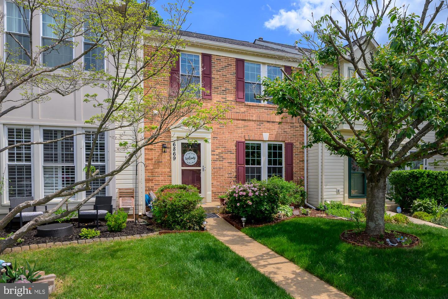 6869 RIDGE WATER CT, CENTREVILLE, Virginia 20121, 3 Bedrooms Bedrooms, ,2 BathroomsBathrooms,Residential,For sale,6869 RIDGE WATER CT,VAFX2235370 MLS # VAFX2235370
