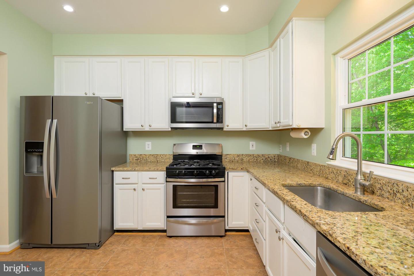 6869 RIDGE WATER CT, CENTREVILLE, Virginia 20121, 3 Bedrooms Bedrooms, ,2 BathroomsBathrooms,Residential,For sale,6869 RIDGE WATER CT,VAFX2235370 MLS # VAFX2235370