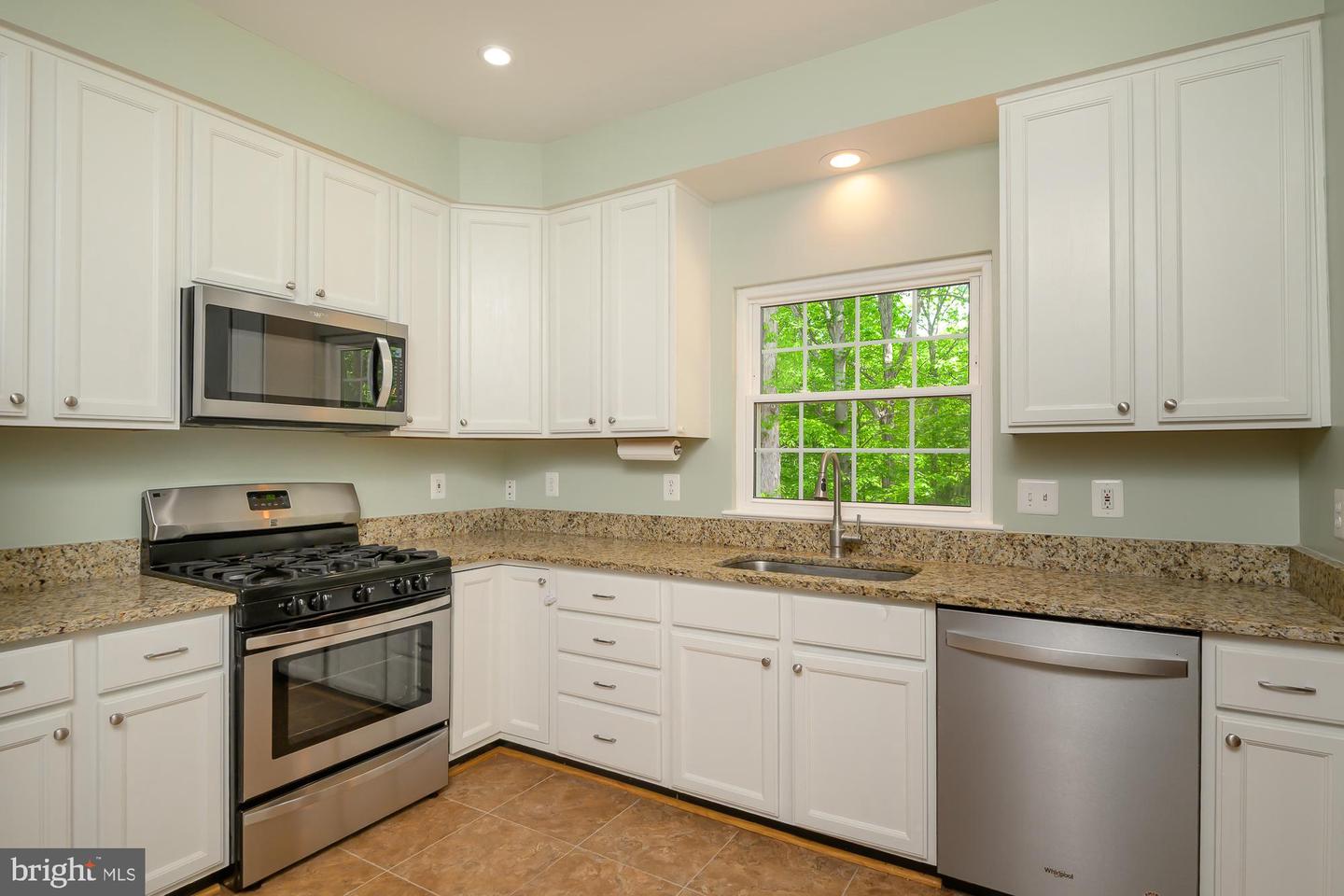 6869 RIDGE WATER CT, CENTREVILLE, Virginia 20121, 3 Bedrooms Bedrooms, ,2 BathroomsBathrooms,Residential,For sale,6869 RIDGE WATER CT,VAFX2235370 MLS # VAFX2235370