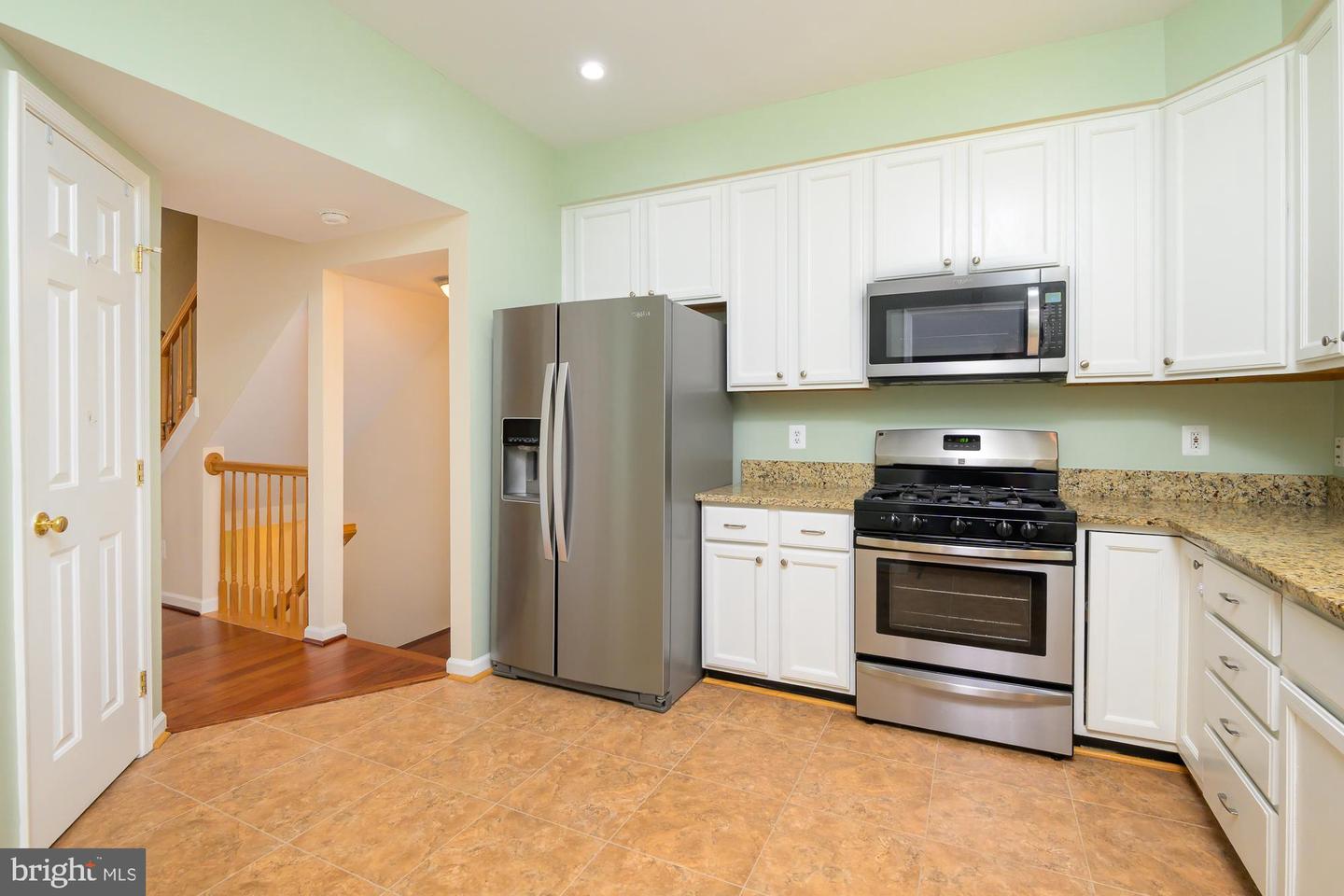 6869 RIDGE WATER CT, CENTREVILLE, Virginia 20121, 3 Bedrooms Bedrooms, ,2 BathroomsBathrooms,Residential,For sale,6869 RIDGE WATER CT,VAFX2235370 MLS # VAFX2235370