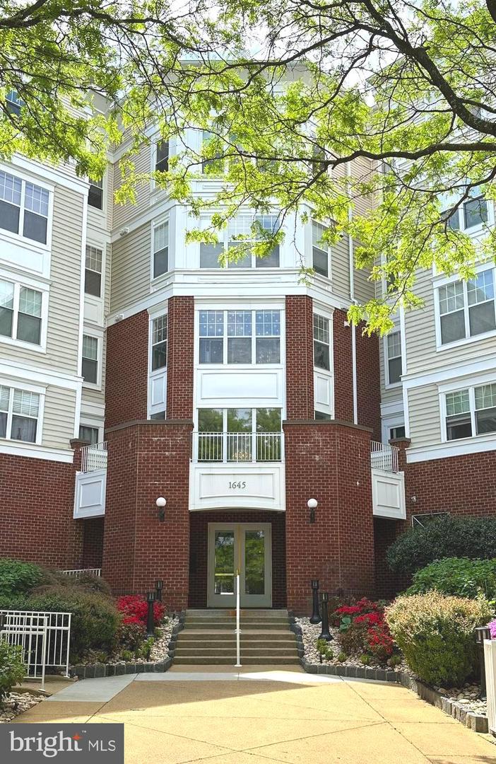 1645 INTERNATIONAL DR #108, MCLEAN, Virginia 22102, 1 Bedroom Bedrooms, ,1 BathroomBathrooms,Residential,For sale,1645 INTERNATIONAL DR #108,VAFX2237306 MLS # VAFX2237306