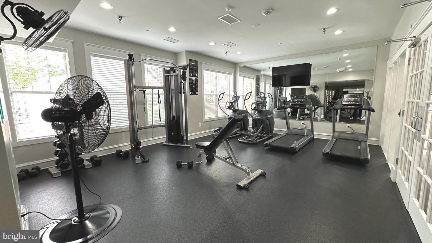 1645 INTERNATIONAL DR #108, MCLEAN, Virginia 22102, 1 Bedroom Bedrooms, ,1 BathroomBathrooms,Residential,For sale,1645 INTERNATIONAL DR #108,VAFX2237306 MLS # VAFX2237306