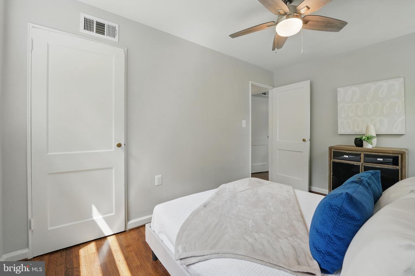 618 LAURA DR, FALLS CHURCH, Virginia 22046, 3 Bedrooms Bedrooms, ,1 BathroomBathrooms,Residential,For sale,618 LAURA DR,VAFA2002946 MLS # VAFA2002946