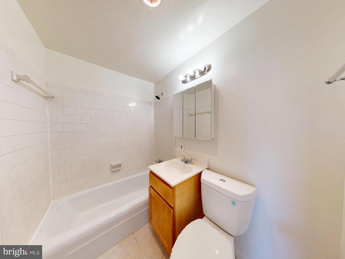 4600 DUKE ST #1018, ALEXANDRIA, Virginia 22304, ,1 BathroomBathrooms,Residential,For sale,4600 DUKE ST #1018,VAAX2044696 MLS # VAAX2044696