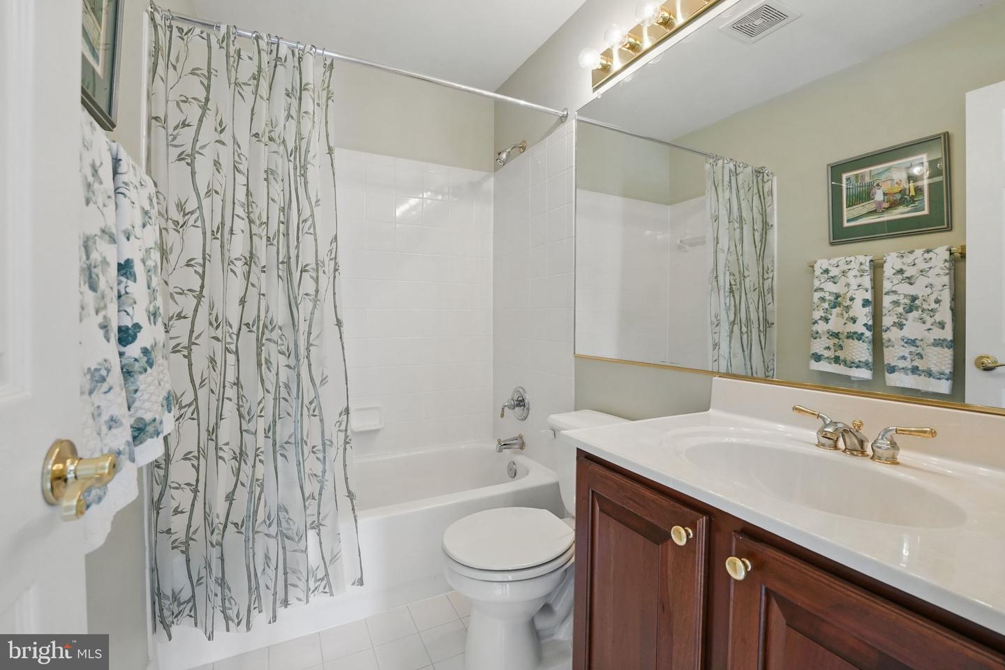 21158 ANGELA SQ, STERLING, Virginia 20166, 4 Bedrooms Bedrooms, ,3 BathroomsBathrooms,Residential,For sale,21158 ANGELA SQ,VALO2095100 MLS # VALO2095100