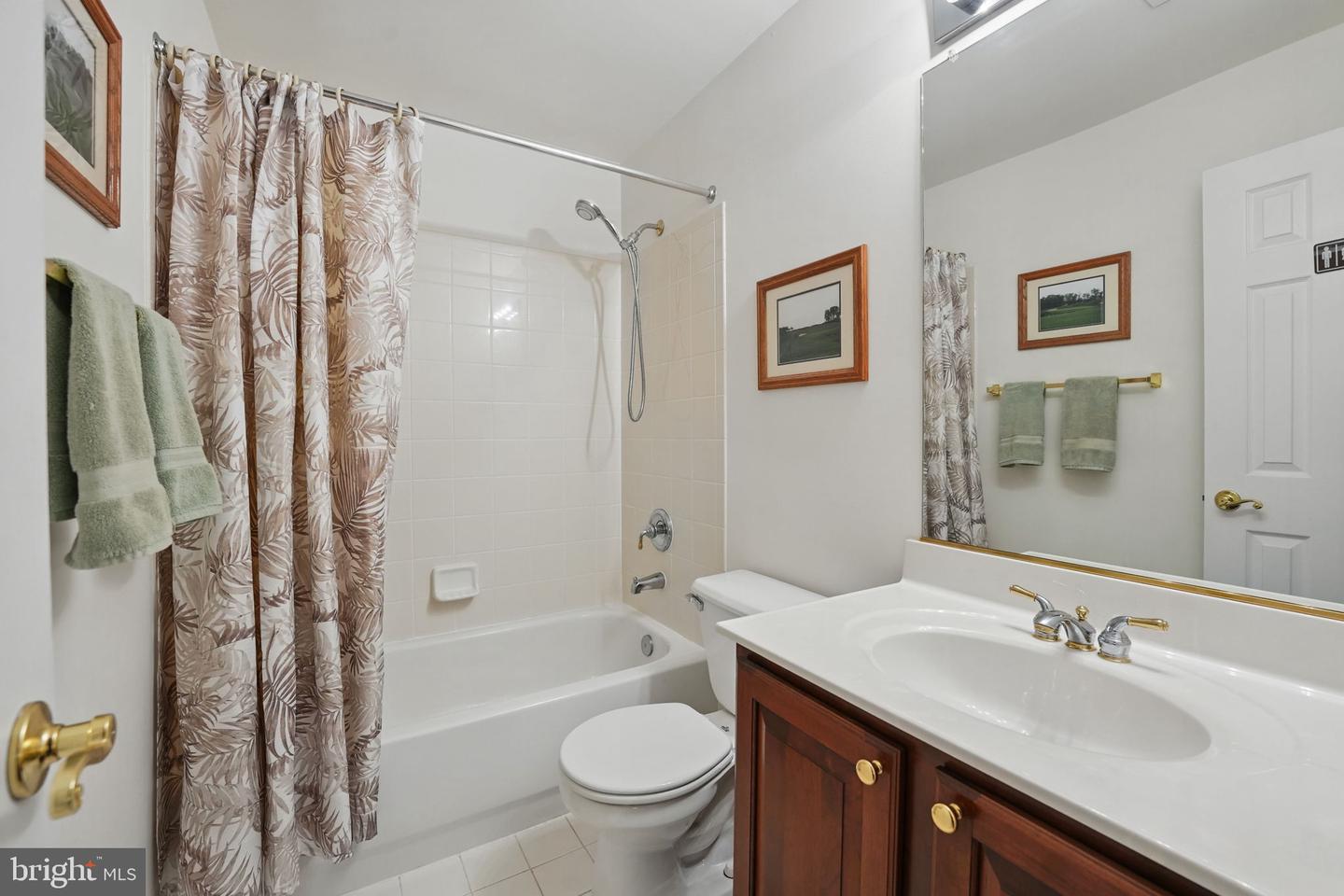 21158 ANGELA SQ, STERLING, Virginia 20166, 4 Bedrooms Bedrooms, ,3 BathroomsBathrooms,Residential,For sale,21158 ANGELA SQ,VALO2095100 MLS # VALO2095100