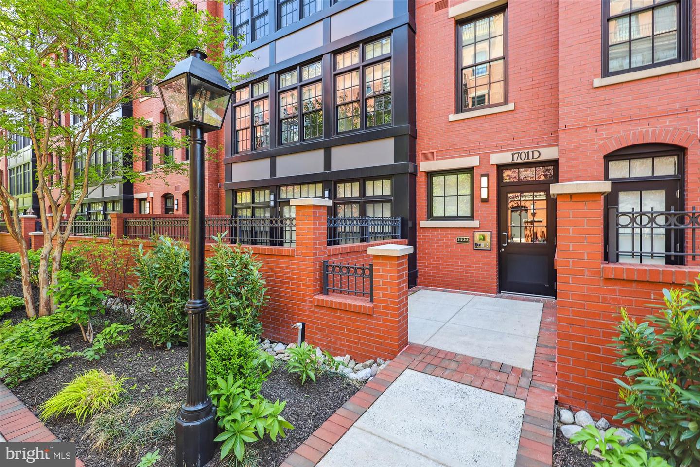 1701 16TH ST N #345-D, ARLINGTON, Virginia 22209, 2 Bedrooms Bedrooms, ,2 BathroomsBathrooms,Residential,For sale,1701 16TH ST N #345-D,VAAR2056782 MLS # VAAR2056782