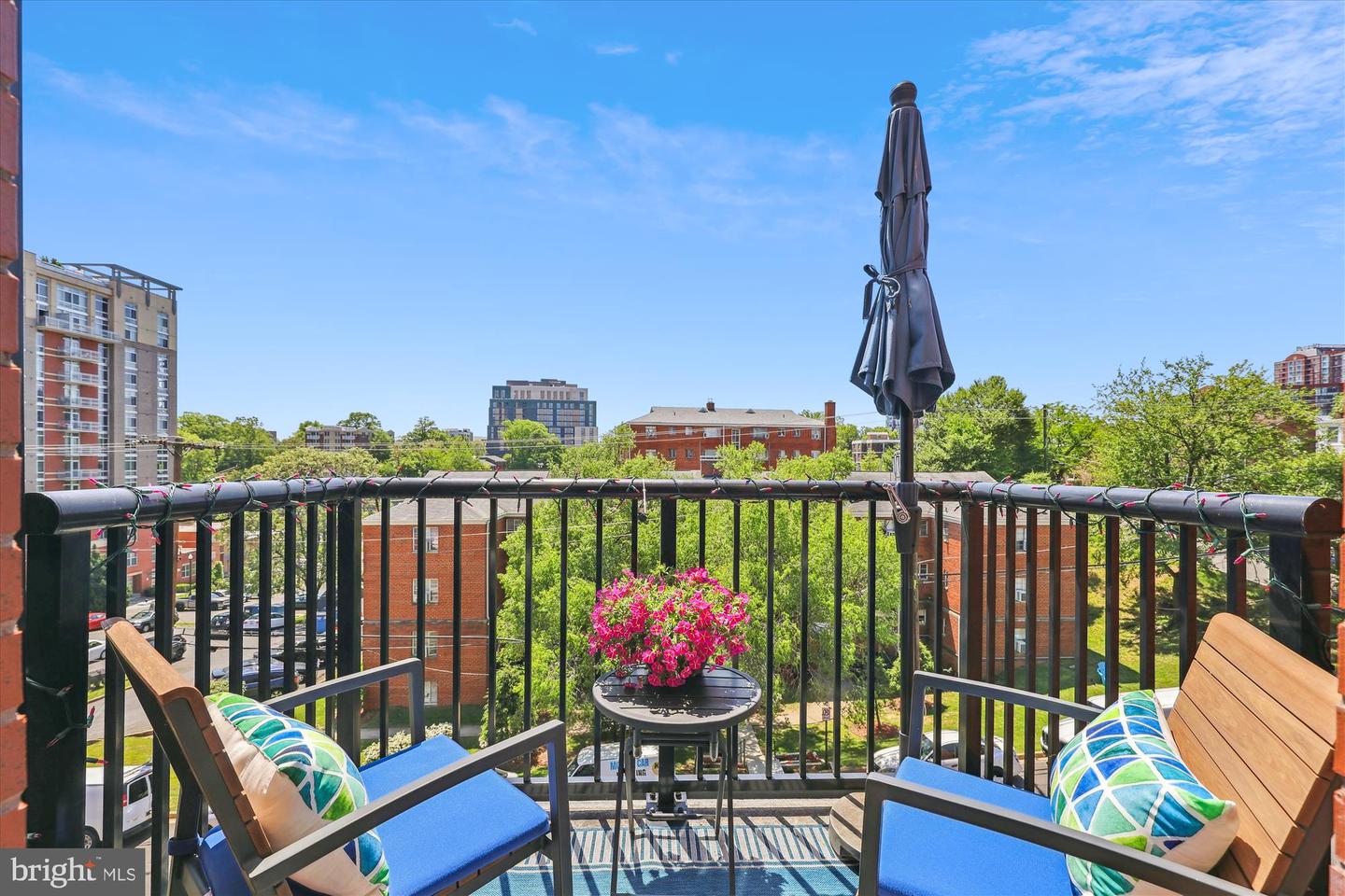 1701 16TH ST N #345-D, ARLINGTON, Virginia 22209, 2 Bedrooms Bedrooms, ,2 BathroomsBathrooms,Residential,For sale,1701 16TH ST N #345-D,VAAR2056782 MLS # VAAR2056782