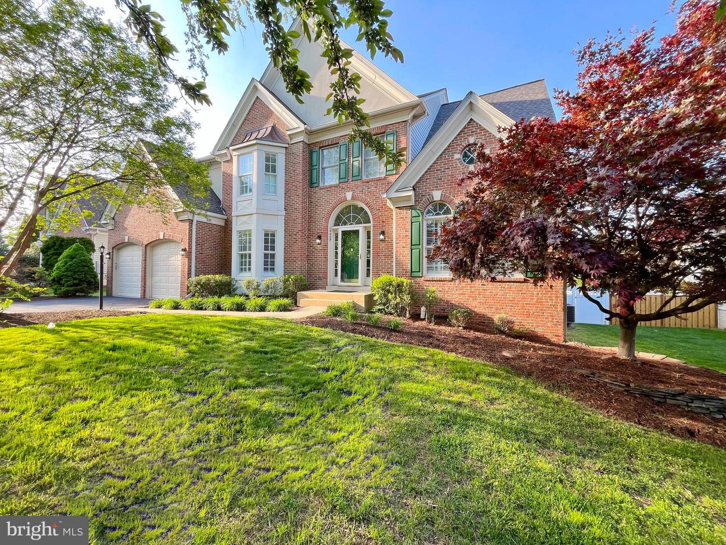 14608 CEDAR KNOLL DR, CENTREVILLE, Virginia 20120, 5 Bedrooms Bedrooms, ,5 BathroomsBathrooms,Residential,For sale,14608 CEDAR KNOLL DR,VAFX2237654 MLS # VAFX2237654