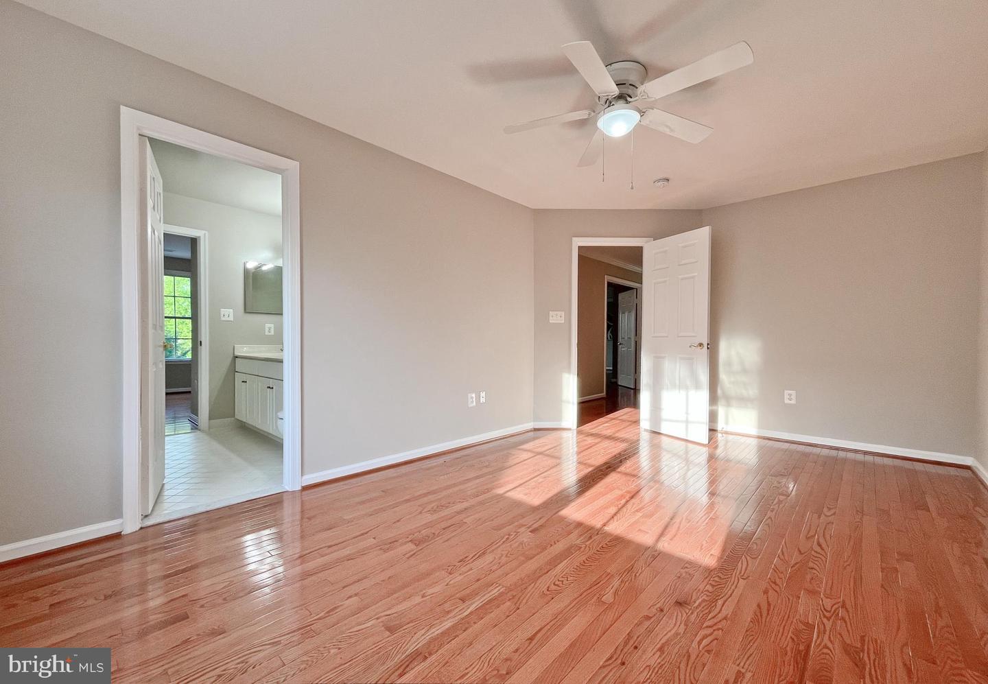 14608 CEDAR KNOLL DR, CENTREVILLE, Virginia 20120, 5 Bedrooms Bedrooms, ,5 BathroomsBathrooms,Residential,For sale,14608 CEDAR KNOLL DR,VAFX2237654 MLS # VAFX2237654