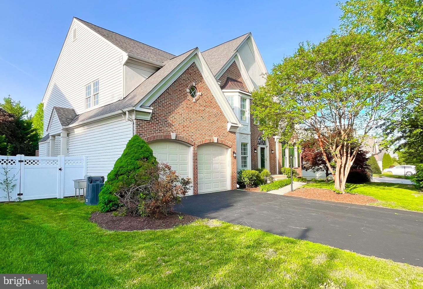 14608 CEDAR KNOLL DR, CENTREVILLE, Virginia 20120, 5 Bedrooms Bedrooms, ,5 BathroomsBathrooms,Residential,For sale,14608 CEDAR KNOLL DR,VAFX2237654 MLS # VAFX2237654