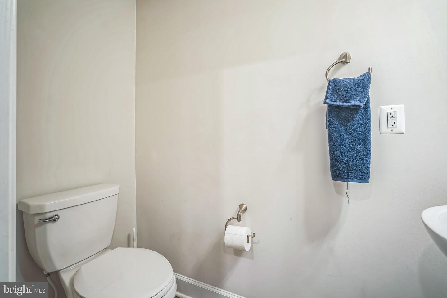 22528 WILSON VIEW TER, ASHBURN, Virginia 20148, 3 Bedrooms Bedrooms, ,2 BathroomsBathrooms,Residential,For sale,22528 WILSON VIEW TER,VALO2095188 MLS # VALO2095188