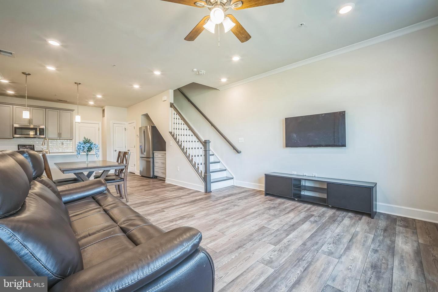 22528 WILSON VIEW TER, ASHBURN, Virginia 20148, 3 Bedrooms Bedrooms, ,2 BathroomsBathrooms,Residential,For sale,22528 WILSON VIEW TER,VALO2095188 MLS # VALO2095188