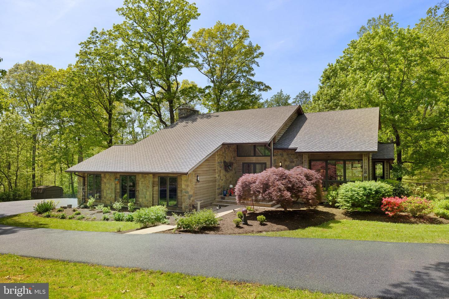 17623 CANBY RD, LEESBURG, Virginia 20175, 5 Bedrooms Bedrooms, ,3 BathroomsBathrooms,Residential,For sale,17623 CANBY RD,VALO2095190 MLS # VALO2095190