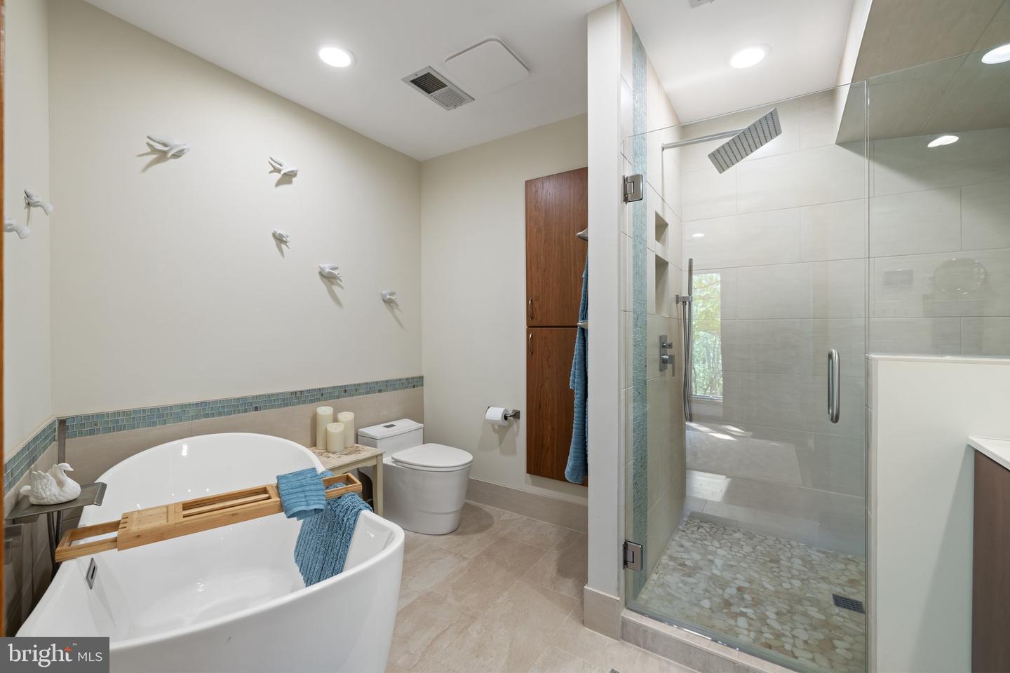 17623 CANBY RD, LEESBURG, Virginia 20175, 5 Bedrooms Bedrooms, ,3 BathroomsBathrooms,Residential,For sale,17623 CANBY RD,VALO2095190 MLS # VALO2095190