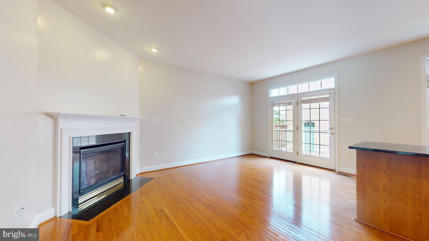 5459 SERVICEBERRY ST, CENTREVILLE, Virginia 20120, 3 Bedrooms Bedrooms, ,3 BathroomsBathrooms,Residential,For sale,5459 SERVICEBERRY ST,VAFX2237702 MLS # VAFX2237702