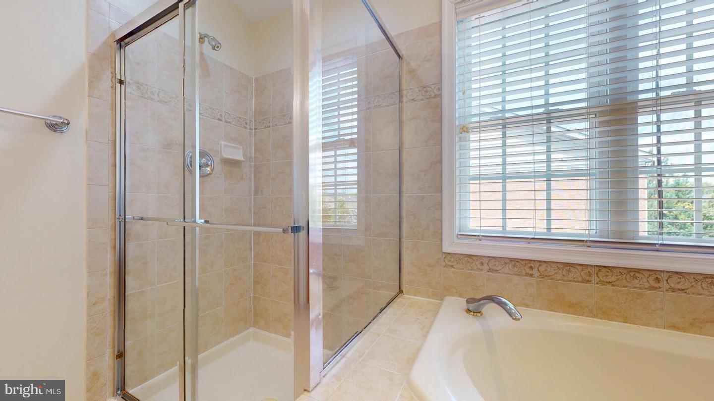 5459 SERVICEBERRY ST, CENTREVILLE, Virginia 20120, 3 Bedrooms Bedrooms, ,3 BathroomsBathrooms,Residential,For sale,5459 SERVICEBERRY ST,VAFX2237702 MLS # VAFX2237702