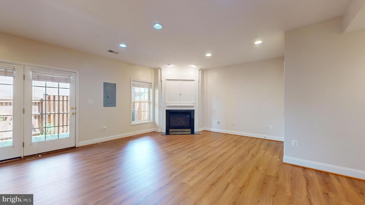 5459 SERVICEBERRY ST, CENTREVILLE, Virginia 20120, 3 Bedrooms Bedrooms, ,3 BathroomsBathrooms,Residential,For sale,5459 SERVICEBERRY ST,VAFX2237702 MLS # VAFX2237702