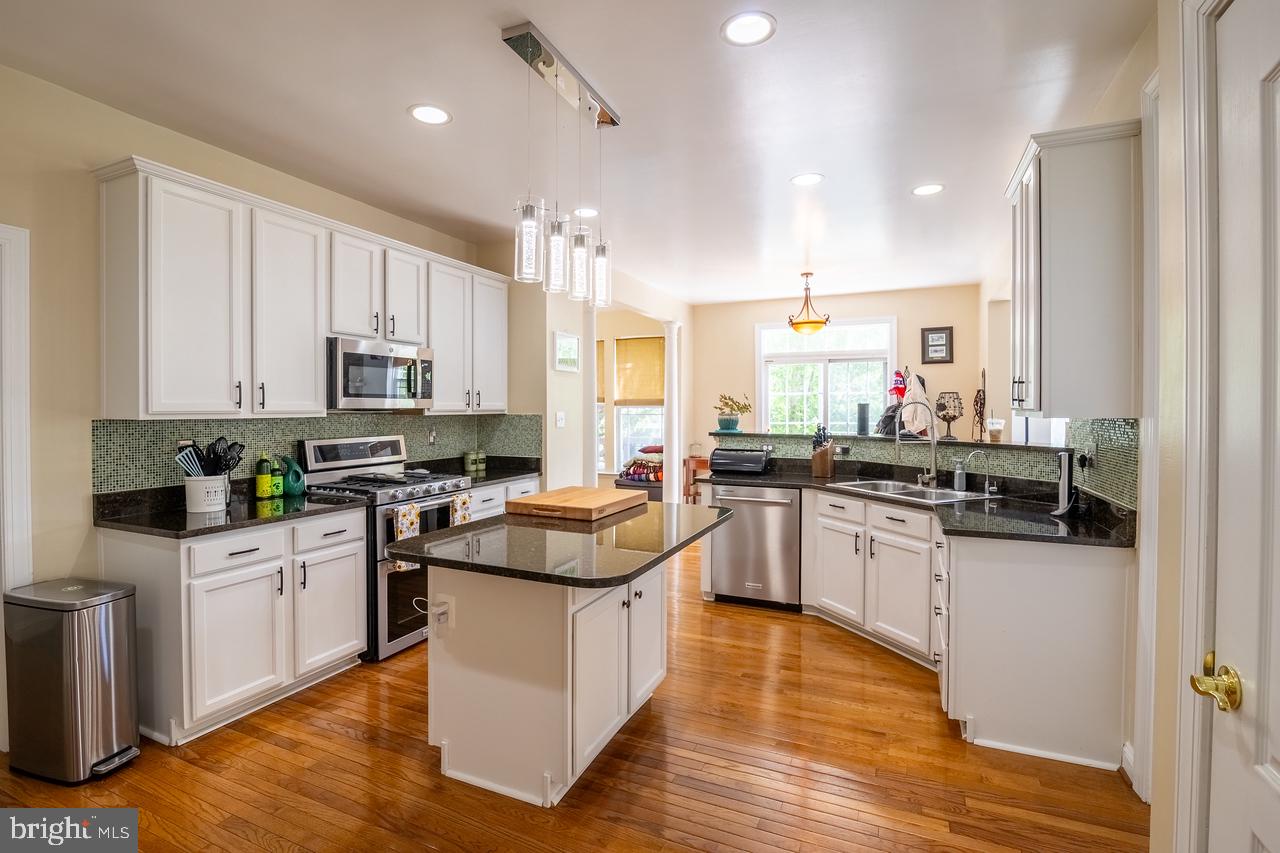 286 ARIEL DR NE, LEESBURG, Virginia 20176, 5 Bedrooms Bedrooms, ,3 BathroomsBathrooms,Residential,For sale,286 ARIEL DR NE,VALO2095148 MLS # VALO2095148