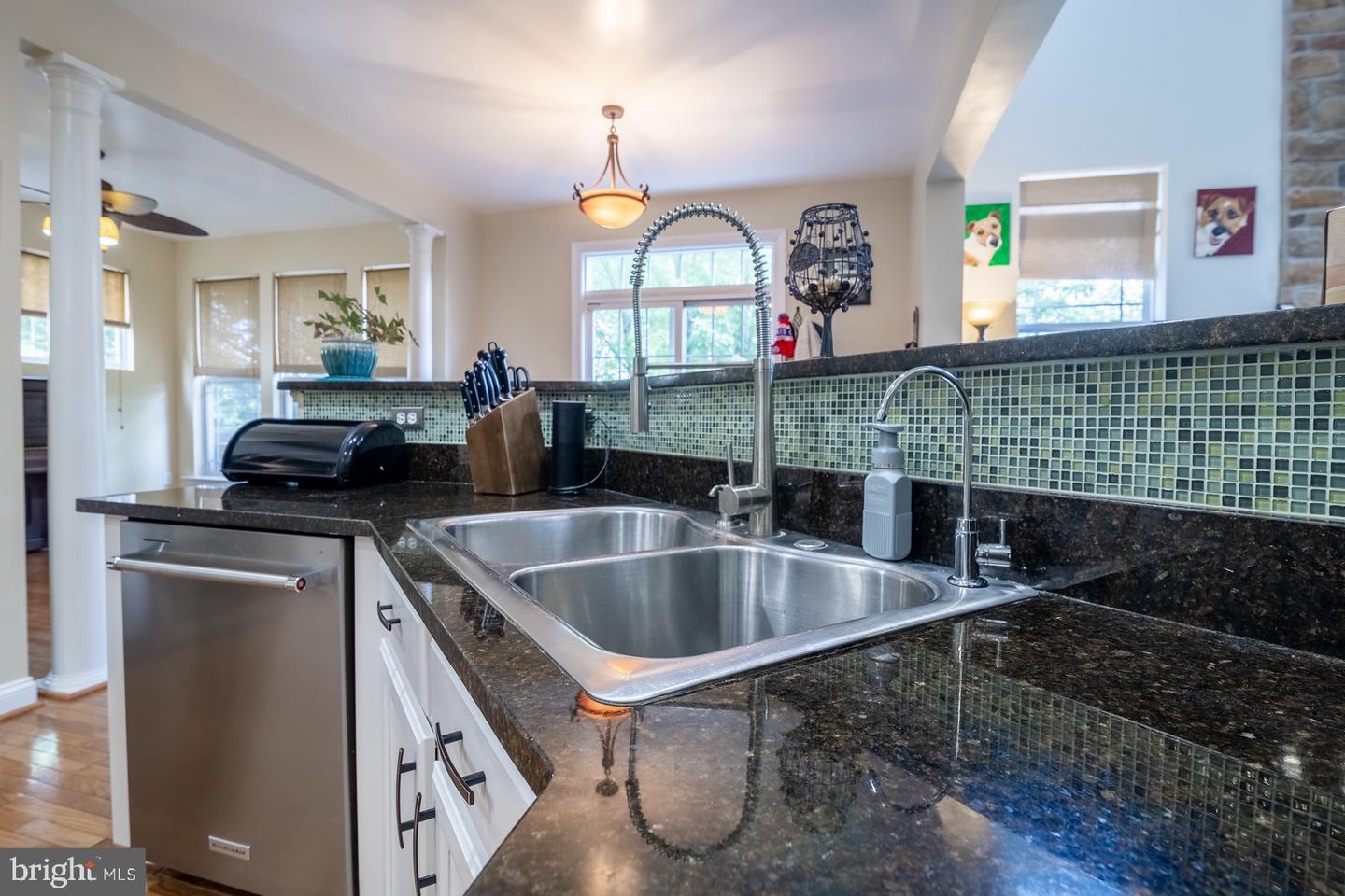 286 ARIEL DR NE, LEESBURG, Virginia 20176, 5 Bedrooms Bedrooms, ,3 BathroomsBathrooms,Residential,For sale,286 ARIEL DR NE,VALO2095148 MLS # VALO2095148
