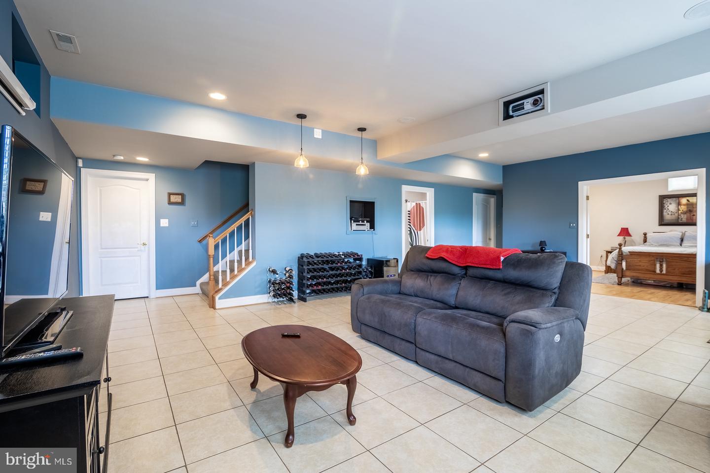 286 ARIEL DR NE, LEESBURG, Virginia 20176, 5 Bedrooms Bedrooms, ,3 BathroomsBathrooms,Residential,For sale,286 ARIEL DR NE,VALO2095148 MLS # VALO2095148