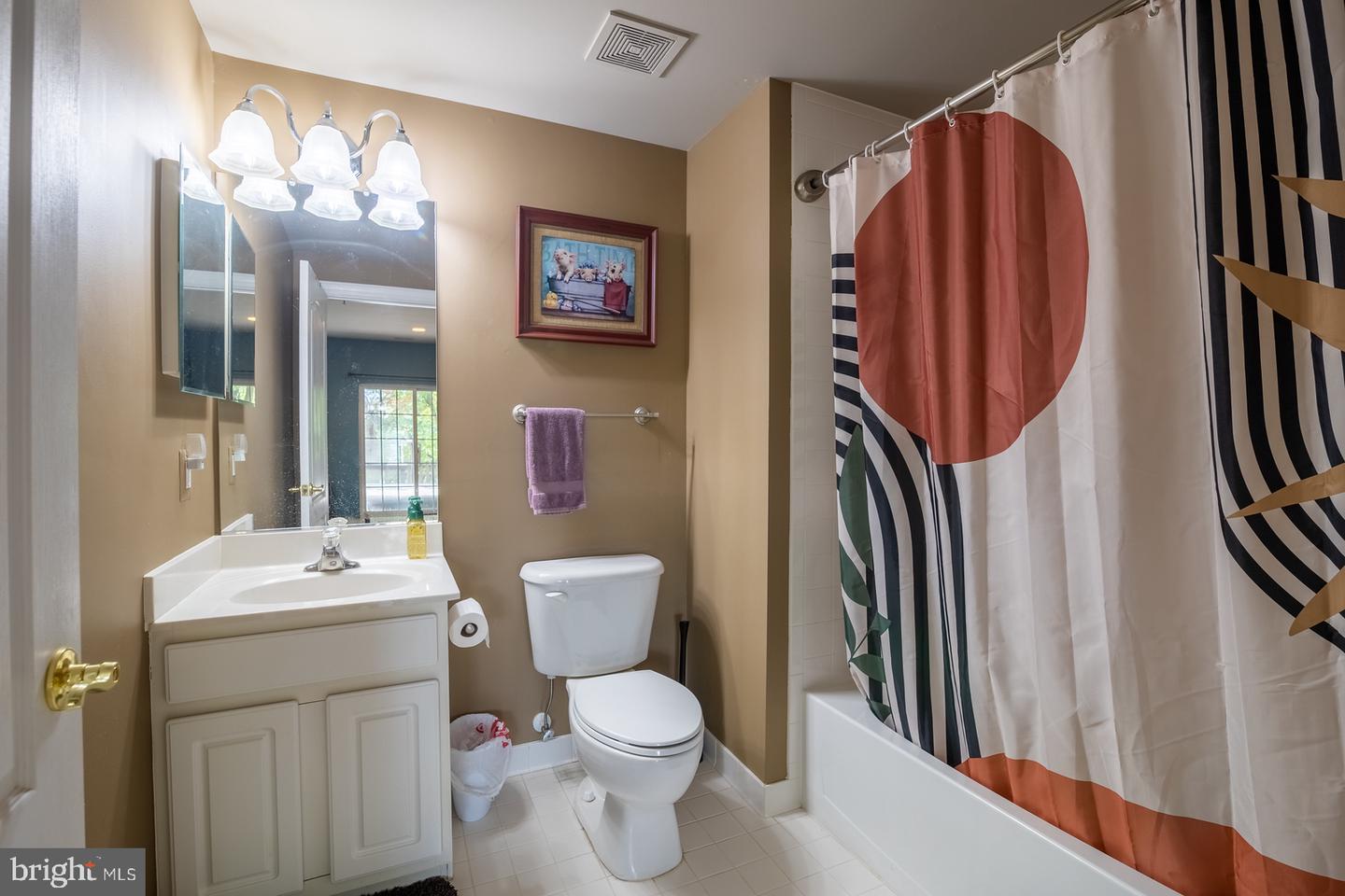 286 ARIEL DR NE, LEESBURG, Virginia 20176, 5 Bedrooms Bedrooms, ,3 BathroomsBathrooms,Residential,For sale,286 ARIEL DR NE,VALO2095148 MLS # VALO2095148