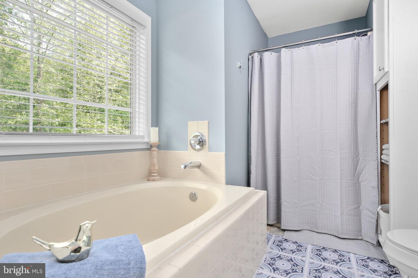 6 GREENLAND CT, FREDERICKSBURG, Virginia 22405, 5 Bedrooms Bedrooms, 8 Rooms Rooms,3 BathroomsBathrooms,Residential,For sale,6 GREENLAND CT,VAST2038378 MLS # VAST2038378