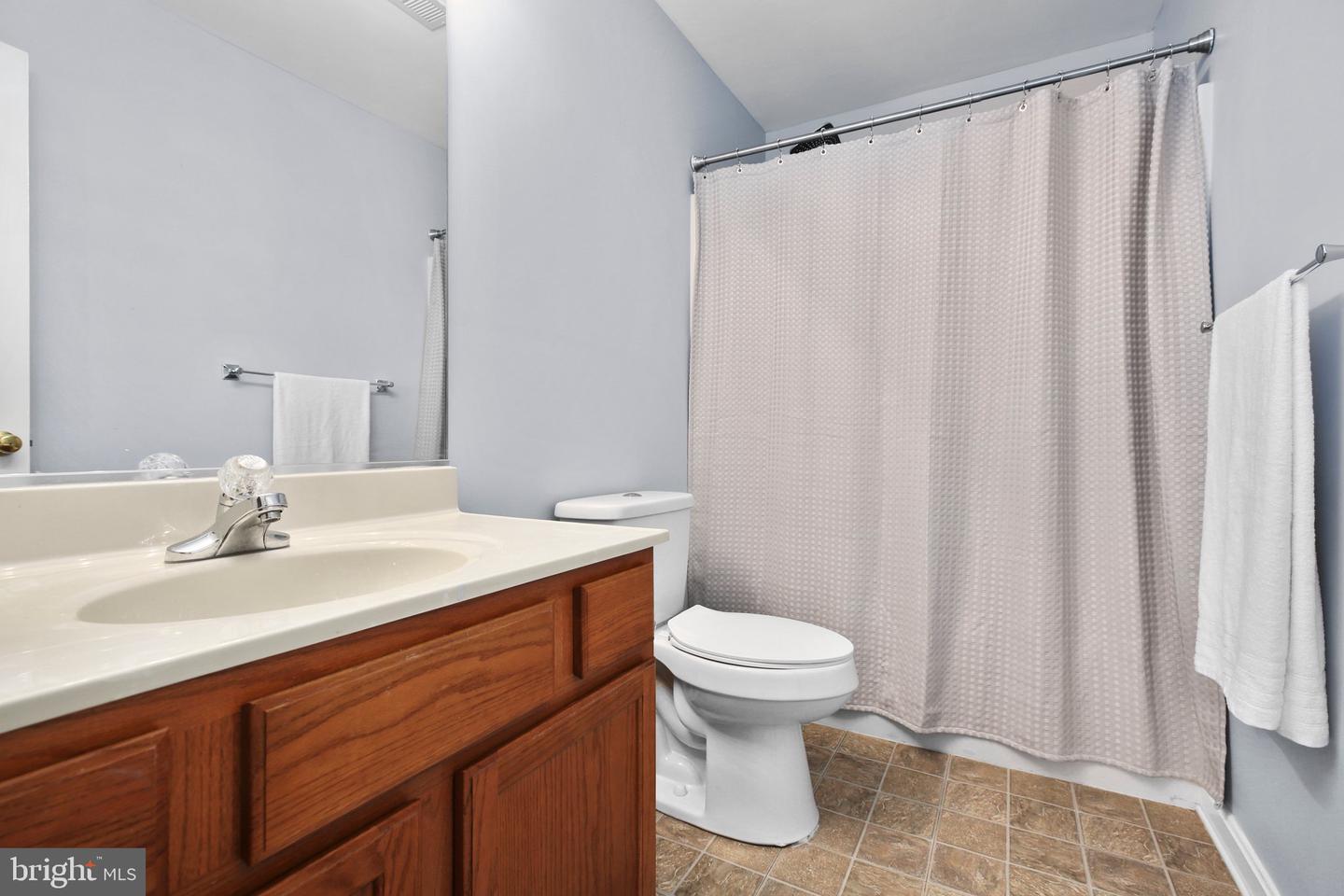 6 GREENLAND CT, FREDERICKSBURG, Virginia 22405, 5 Bedrooms Bedrooms, 8 Rooms Rooms,3 BathroomsBathrooms,Residential,For sale,6 GREENLAND CT,VAST2038378 MLS # VAST2038378