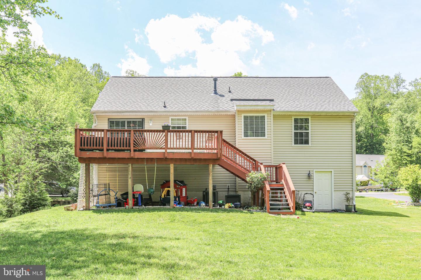 6 GREENLAND CT, FREDERICKSBURG, Virginia 22405, 5 Bedrooms Bedrooms, 8 Rooms Rooms,3 BathroomsBathrooms,Residential,For sale,6 GREENLAND CT,VAST2038378 MLS # VAST2038378
