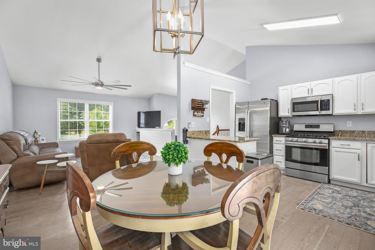 6 GREENLAND CT, FREDERICKSBURG, Virginia 22405, 5 Bedrooms Bedrooms, 8 Rooms Rooms,3 BathroomsBathrooms,Residential,For sale,6 GREENLAND CT,VAST2038378 MLS # VAST2038378