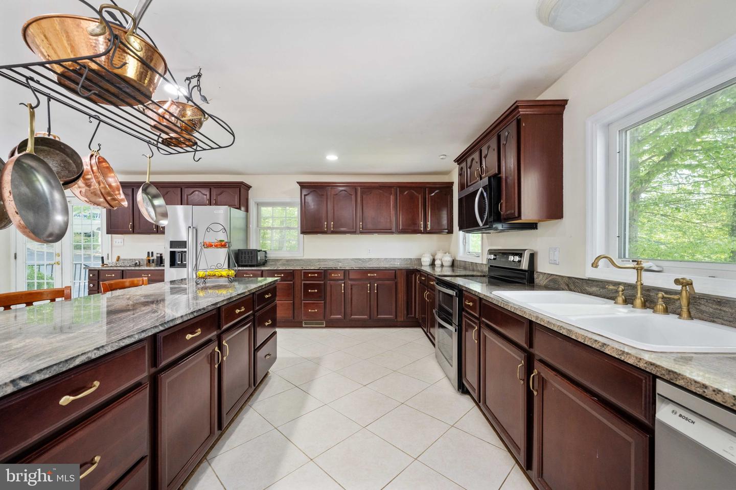 10200 SOUZA LN, MANASSAS, Virginia 20111, 6 Bedrooms Bedrooms, ,4 BathroomsBathrooms,Residential,For sale,10200 SOUZA LN,VAPW2093442 MLS # VAPW2093442