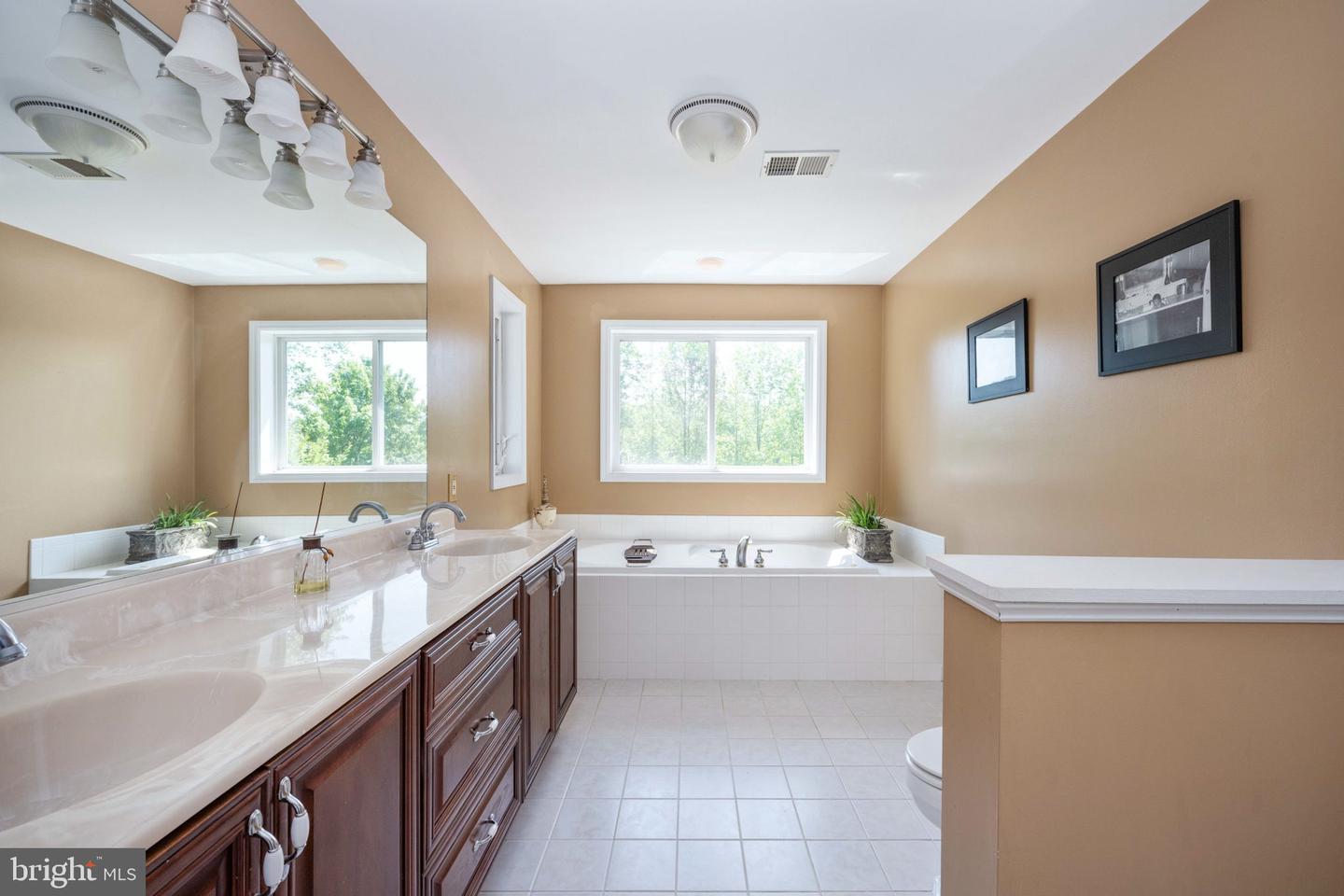 10200 SOUZA LN, MANASSAS, Virginia 20111, 6 Bedrooms Bedrooms, ,4 BathroomsBathrooms,Residential,For sale,10200 SOUZA LN,VAPW2093442 MLS # VAPW2093442