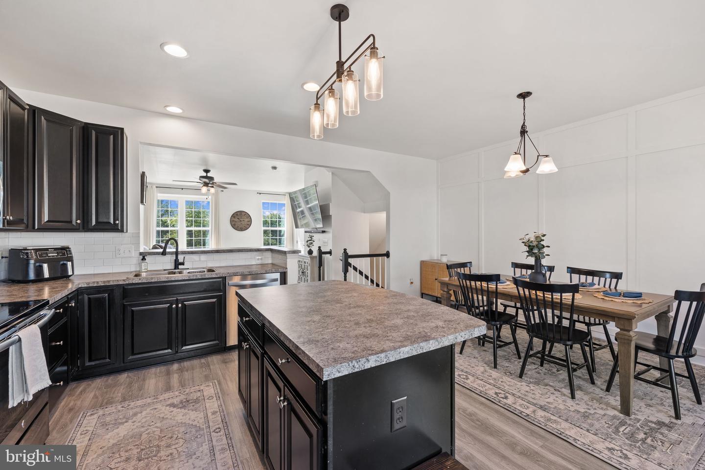 6196 WILLOW PL, BEALETON, Virginia 22712, 3 Bedrooms Bedrooms, 8 Rooms Rooms,2 BathroomsBathrooms,Residential,For sale,6196 WILLOW PL,VAFQ2016438 MLS # VAFQ2016438