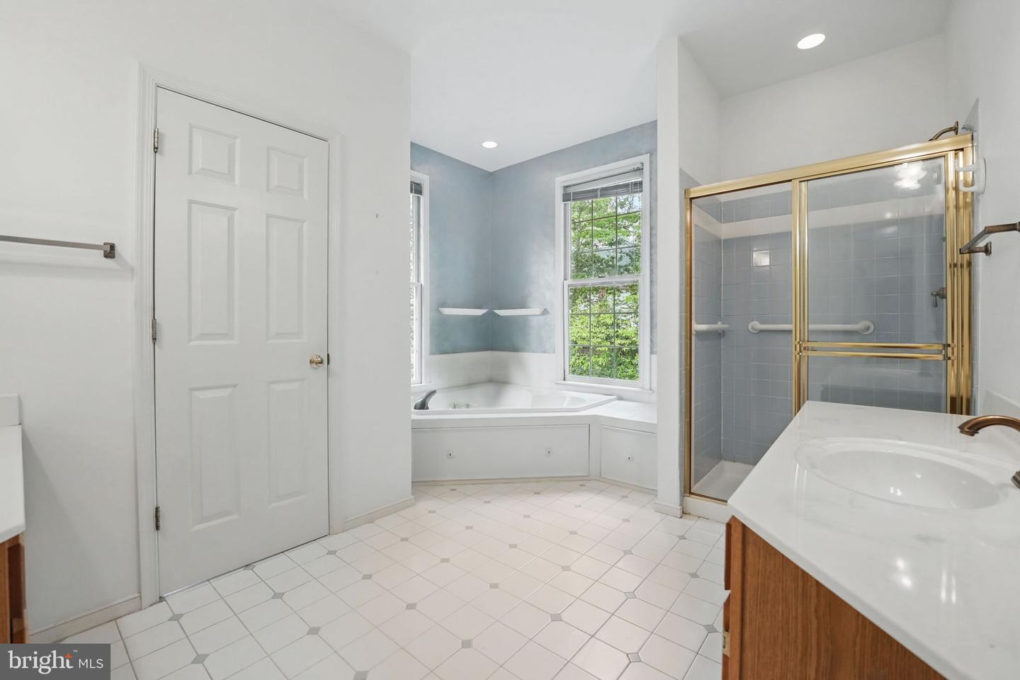 11217 FIELD CIR, SPOTSYLVANIA, Virginia 22551, 5 Bedrooms Bedrooms, ,3 BathroomsBathrooms,Residential,For sale,11217 FIELD CIR,VASP2032672 MLS # VASP2032672