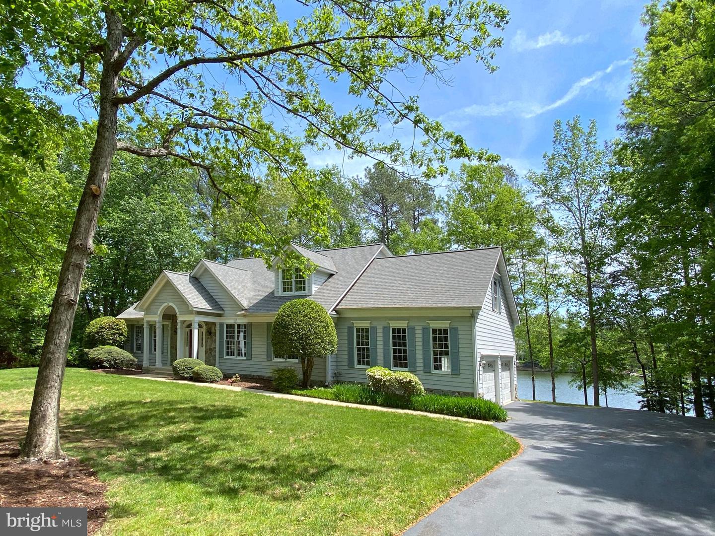 11217 FIELD CIR, SPOTSYLVANIA, Virginia 22551, 5 Bedrooms Bedrooms, ,3 BathroomsBathrooms,Residential,For sale,11217 FIELD CIR,VASP2032672 MLS # VASP2032672