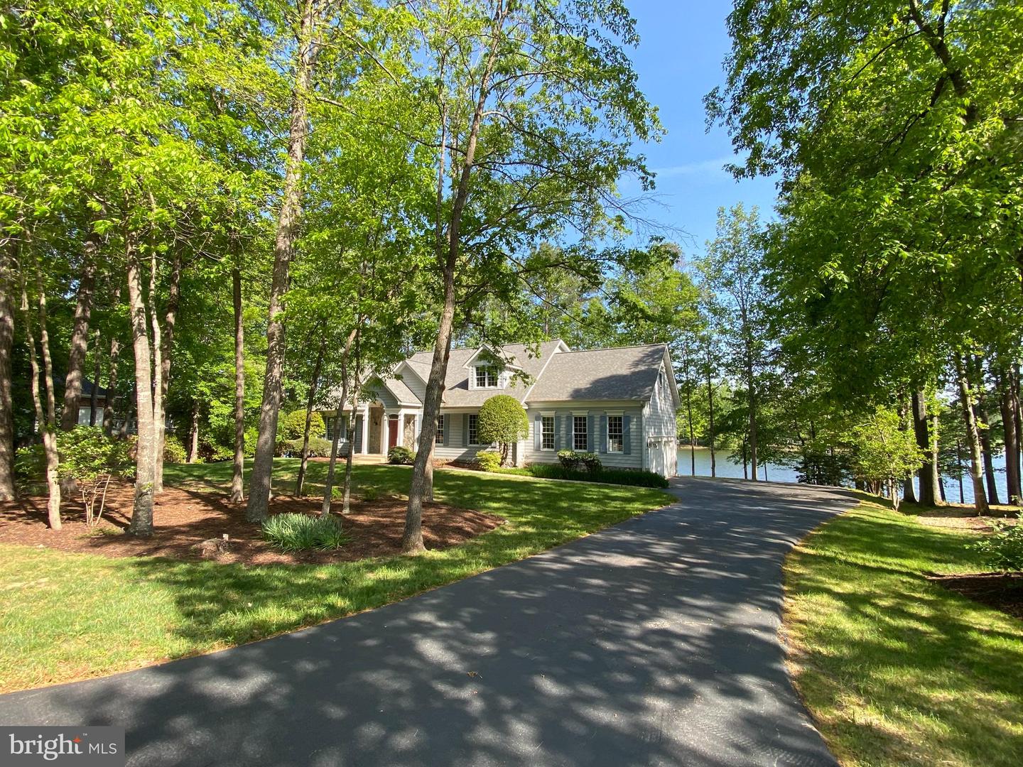 11217 FIELD CIR, SPOTSYLVANIA, Virginia 22551, 5 Bedrooms Bedrooms, ,3 BathroomsBathrooms,Residential,For sale,11217 FIELD CIR,VASP2032672 MLS # VASP2032672