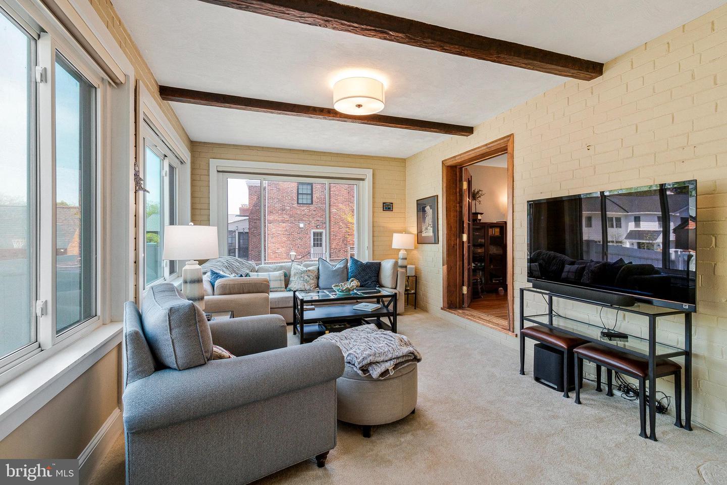 6211 LANGSTON BLVD, ARLINGTON, Virginia 22205, 5 Bedrooms Bedrooms, ,3 BathroomsBathrooms,Residential,For sale,6211 LANGSTON BLVD,VAAR2056826 MLS # VAAR2056826