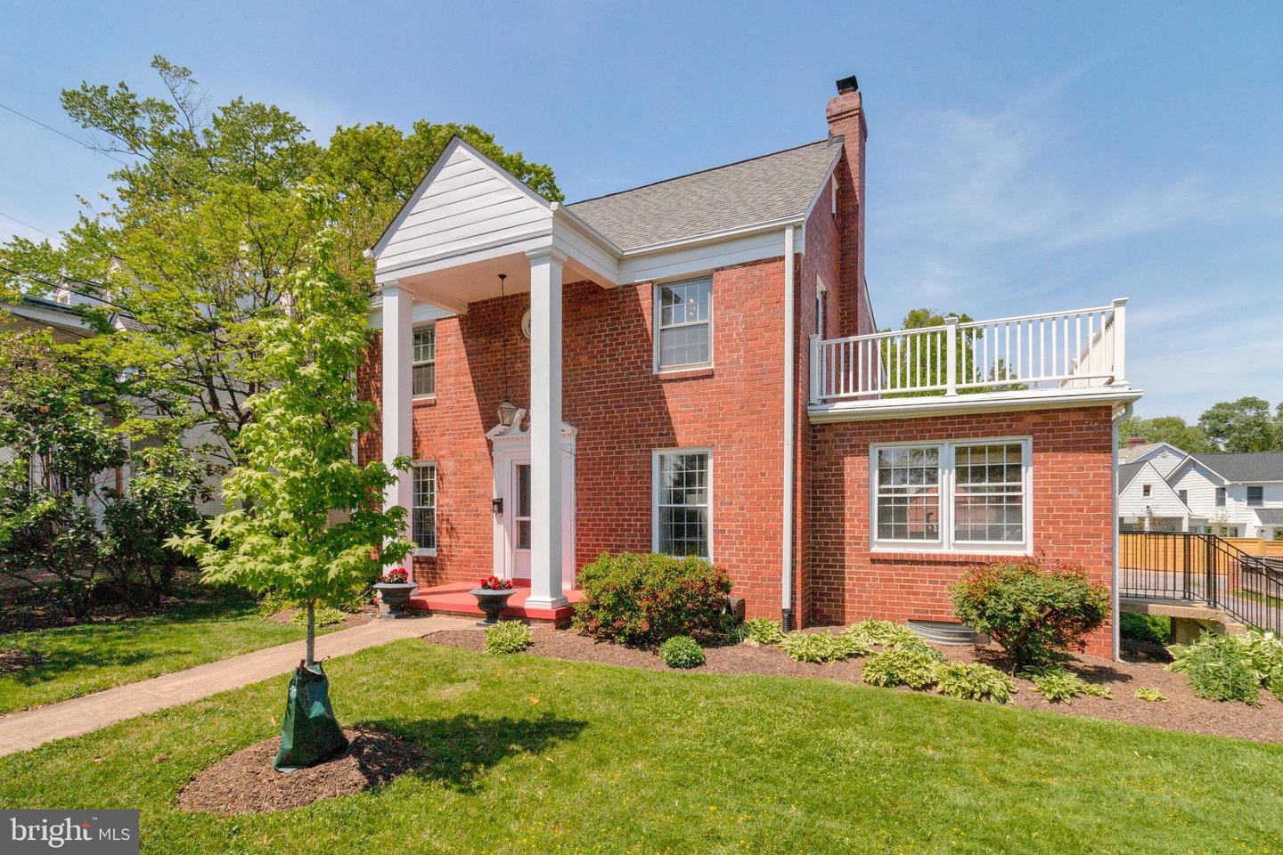 6211 LANGSTON BLVD, ARLINGTON, Virginia 22205, 5 Bedrooms Bedrooms, ,3 BathroomsBathrooms,Residential,For sale,6211 LANGSTON BLVD,VAAR2056826 MLS # VAAR2056826