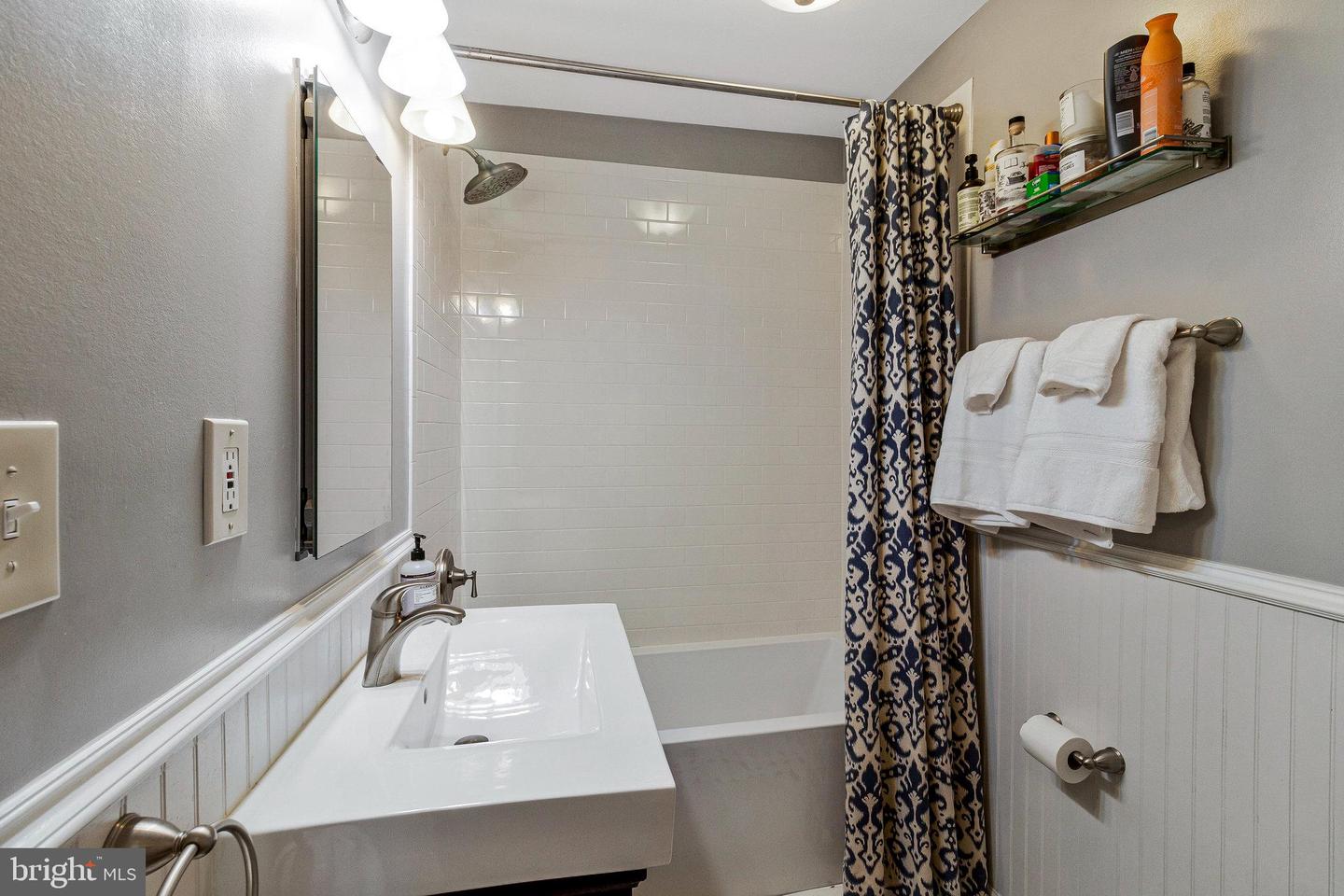 6211 LANGSTON BLVD, ARLINGTON, Virginia 22205, 5 Bedrooms Bedrooms, ,3 BathroomsBathrooms,Residential,For sale,6211 LANGSTON BLVD,VAAR2056826 MLS # VAAR2056826
