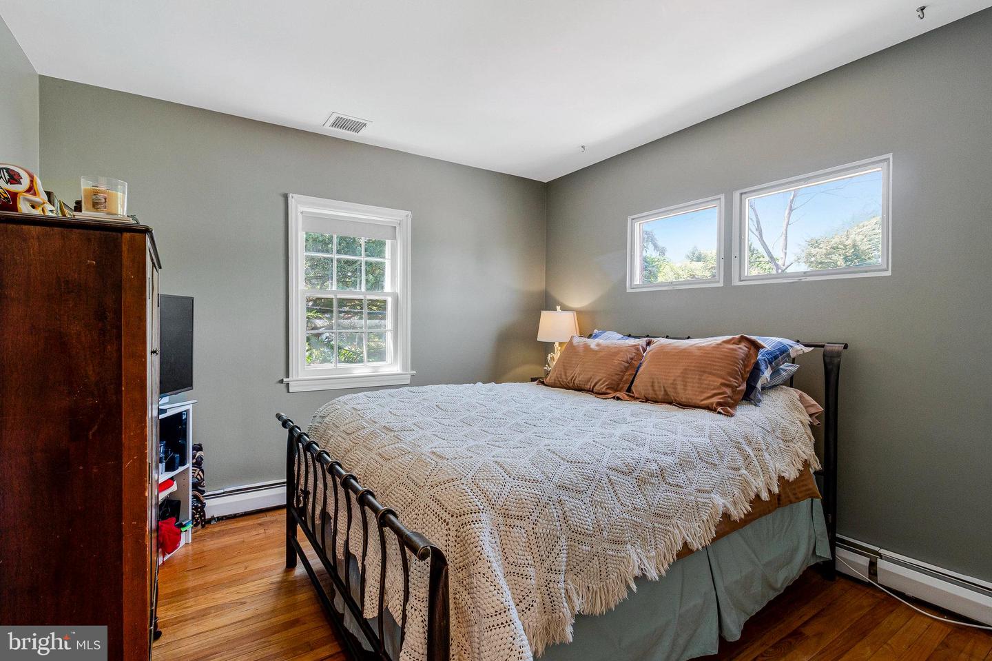 6211 LANGSTON BLVD, ARLINGTON, Virginia 22205, 5 Bedrooms Bedrooms, ,3 BathroomsBathrooms,Residential,For sale,6211 LANGSTON BLVD,VAAR2056826 MLS # VAAR2056826