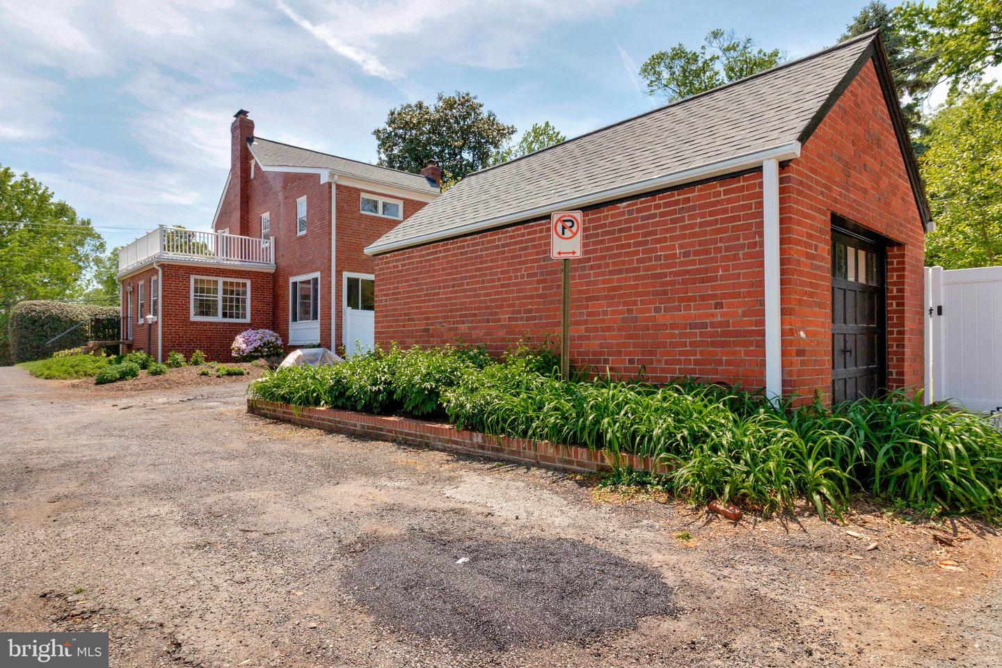 6211 LANGSTON BLVD, ARLINGTON, Virginia 22205, 5 Bedrooms Bedrooms, ,3 BathroomsBathrooms,Residential,For sale,6211 LANGSTON BLVD,VAAR2056826 MLS # VAAR2056826