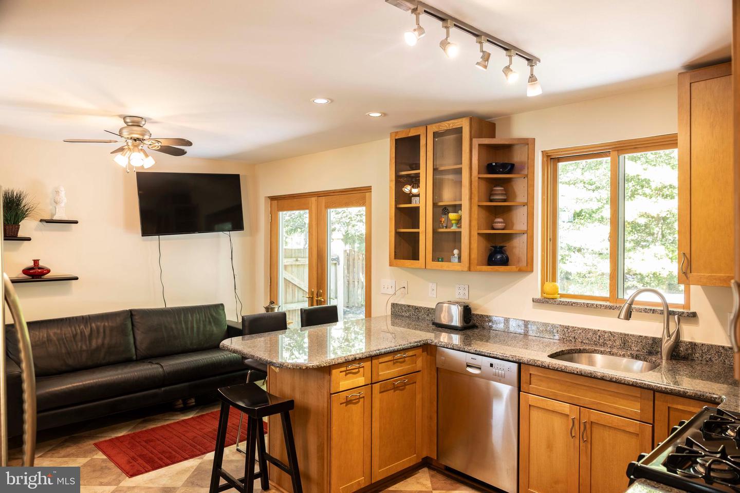 8716 KENILWORTH DR, SPRINGFIELD, Virginia 22151, 3 Bedrooms Bedrooms, ,2 BathroomsBathrooms,Residential,For sale,8716 KENILWORTH DR,VAFX2237824 MLS # VAFX2237824