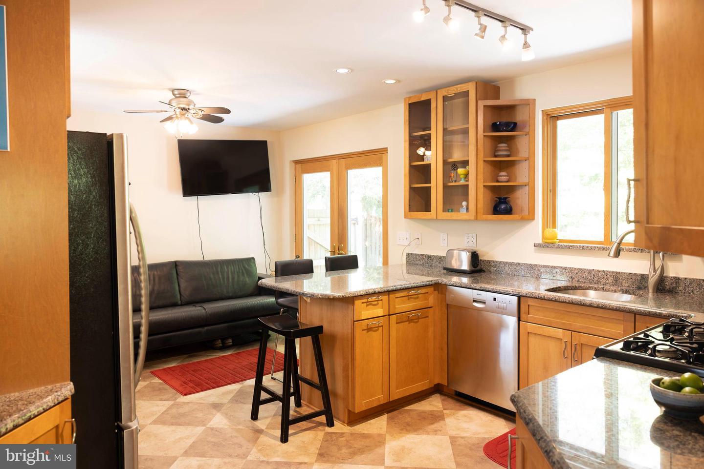 8716 KENILWORTH DR, SPRINGFIELD, Virginia 22151, 3 Bedrooms Bedrooms, ,2 BathroomsBathrooms,Residential,For sale,8716 KENILWORTH DR,VAFX2237824 MLS # VAFX2237824