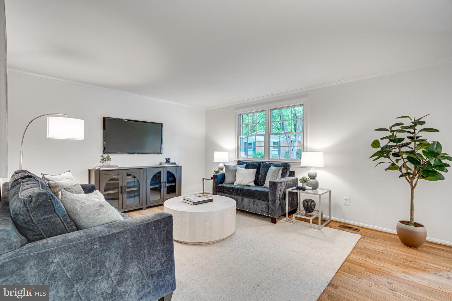 4909 HEVERSHAM CT, FAIRFAX, Virginia 22032, 5 Bedrooms Bedrooms, ,3 BathroomsBathrooms,Residential,For sale,4909 HEVERSHAM CT,VAFX2237844 MLS # VAFX2237844