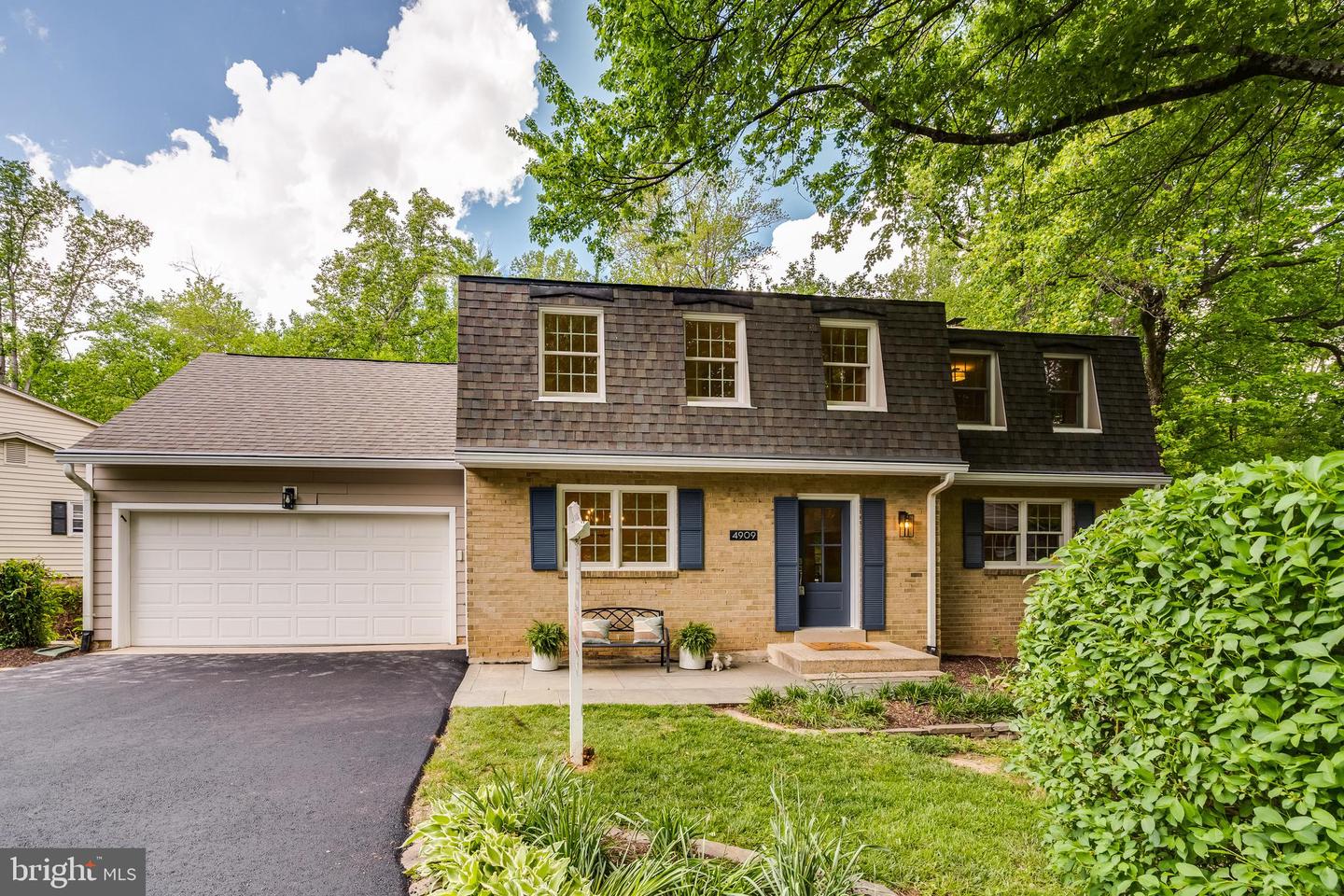 4909 HEVERSHAM CT, FAIRFAX, Virginia 22032, 5 Bedrooms Bedrooms, ,3 BathroomsBathrooms,Residential,For sale,4909 HEVERSHAM CT,VAFX2237844 MLS # VAFX2237844