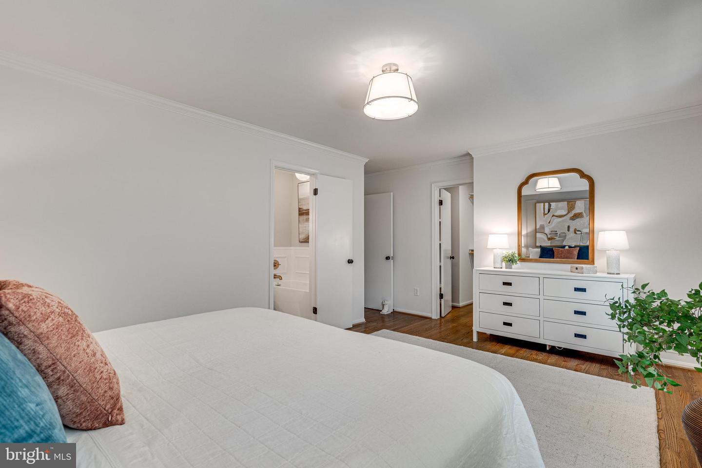 4909 HEVERSHAM CT, FAIRFAX, Virginia 22032, 5 Bedrooms Bedrooms, ,3 BathroomsBathrooms,Residential,For sale,4909 HEVERSHAM CT,VAFX2237844 MLS # VAFX2237844