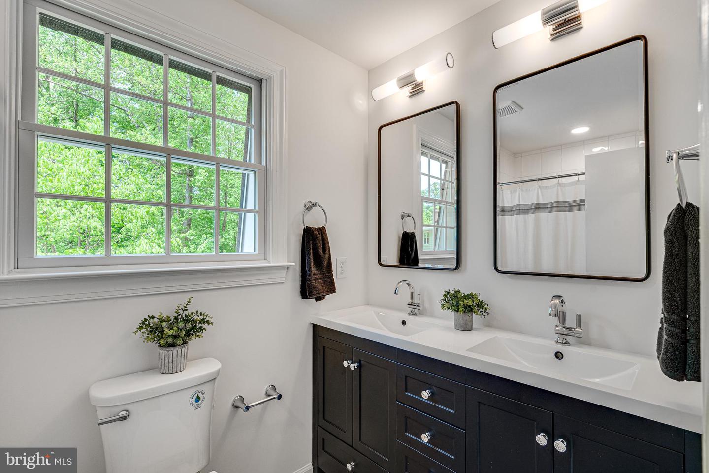 4909 HEVERSHAM CT, FAIRFAX, Virginia 22032, 5 Bedrooms Bedrooms, ,3 BathroomsBathrooms,Residential,For sale,4909 HEVERSHAM CT,VAFX2237844 MLS # VAFX2237844