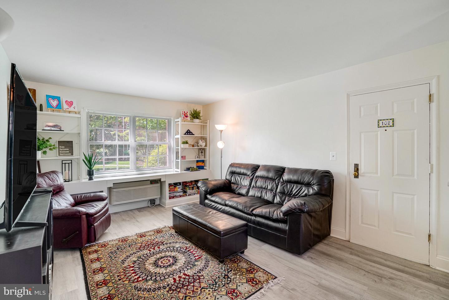 1630 W ABINGDON DR #102, ALEXANDRIA, Virginia 22314, 1 Bedroom Bedrooms, ,1 BathroomBathrooms,Residential,For sale,1630 W ABINGDON DR #102,VAAX2044760 MLS # VAAX2044760