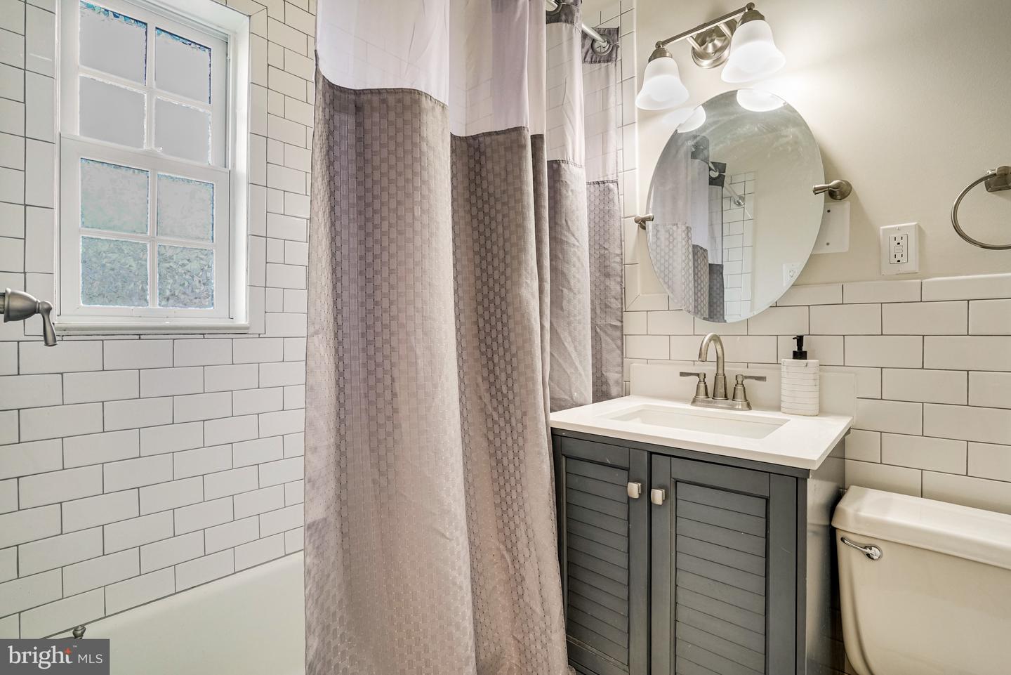 1630 W ABINGDON DR #102, ALEXANDRIA, Virginia 22314, 1 Bedroom Bedrooms, ,1 BathroomBathrooms,Residential,For sale,1630 W ABINGDON DR #102,VAAX2044760 MLS # VAAX2044760