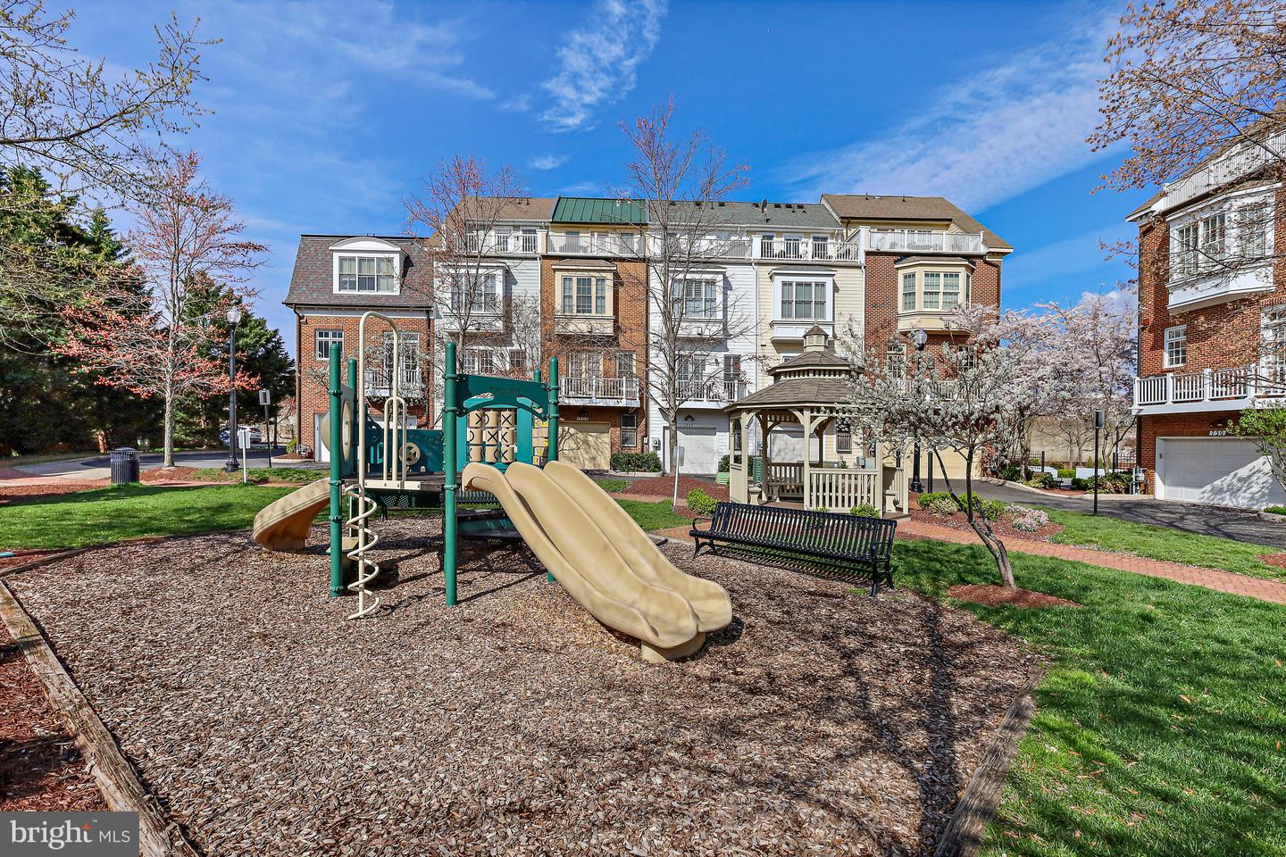 1630 W ABINGDON DR #102, ALEXANDRIA, Virginia 22314, 1 Bedroom Bedrooms, ,1 BathroomBathrooms,Residential,For sale,1630 W ABINGDON DR #102,VAAX2044760 MLS # VAAX2044760
